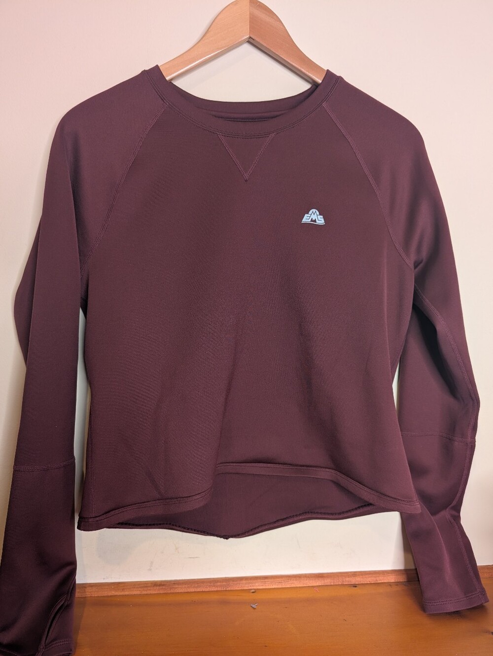 EMS Techwick Burgundy Crew Neck Base Layer Athletic Top Thumb Holes Women's L